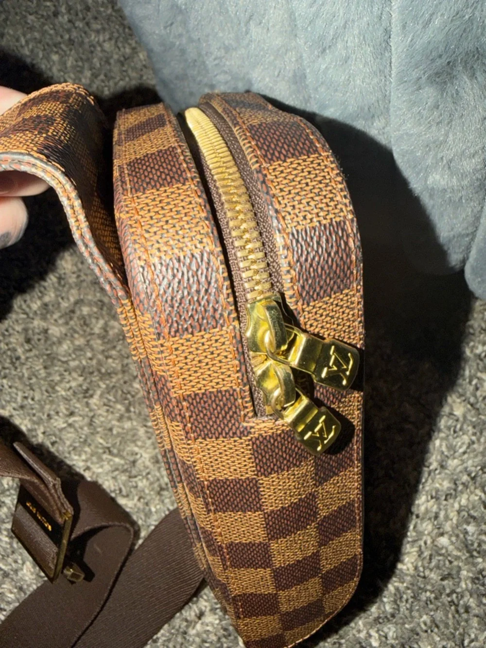 Louis Vuitton Geronimos Sling Bag in Damier Ebene coated canvas. - Picture 7 of 10
